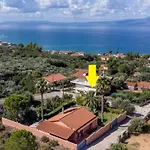 فيلة Cozy Small Smart With Private Pool Mikri Mantineia
