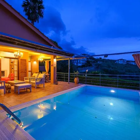 Cozy Small Smart With Private Pool Mikri Mantineia *