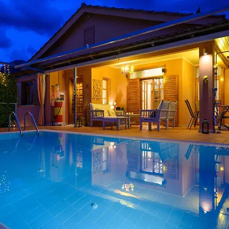 Cozy Small Smart With Private Pool Mikri Mantineia וילה קלמאטה