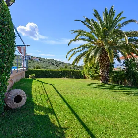 Cozy Small Smart With Private Pool Mikri Mantineia * Kalamata