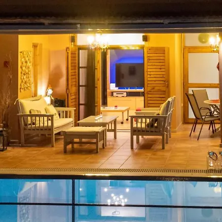 Villa Cozy Small Smart With Private Pool Mikri Mantineia
