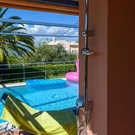Cozy Small Smart With Private Pool Mikri Mantineia Kalamata