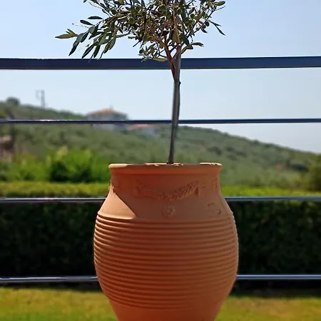 וילה Cozy Small Smart With Private Pool Mikri Mantineia קלמאטה