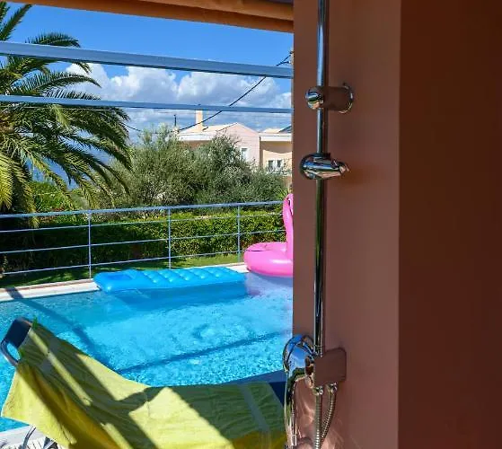 Cozy Small Smart With Private Pool Mikri Mantineia Calamata