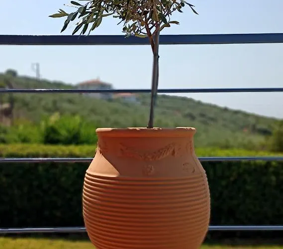 Villa Cozy Small Smart With Private Pool Mikri Mantineia Calamata