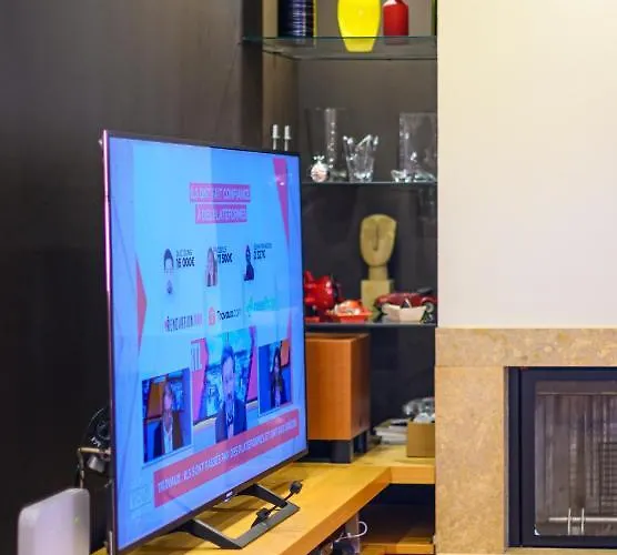 Cozy Small Smart With Private Pool Mikri Mantineia